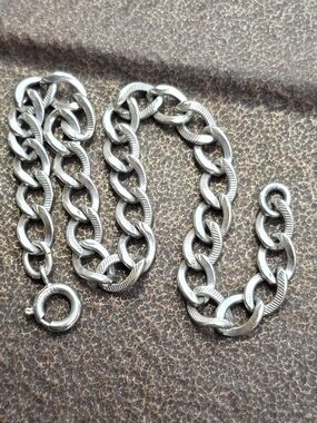 Vintage chunky 925 sterling silver curb chain plain and textured links bracelet